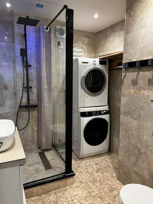 Appartement Convivial Pour Sejourner Ле-Кремлен-Бісетр Екстер'єр фото